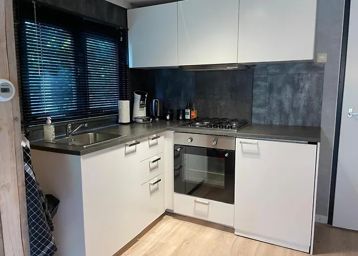 Uniek Op De Veluwe, In Bosrijke Omgeving. Putten